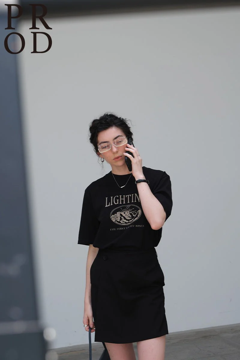 Lighting Basic Short Sleeve T-Shirt / Black - Image 6
