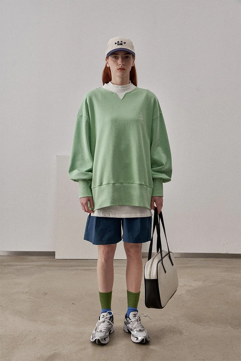 Loose Fit Ribbed Crewneck Sweatshirt with White Neckline / Honeydew Green - Image 5